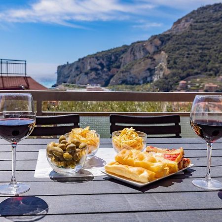 Casa Matilde - Appartamento Vista Mare - Con Posto Auto Finale Ligure Zewnętrze zdjęcie