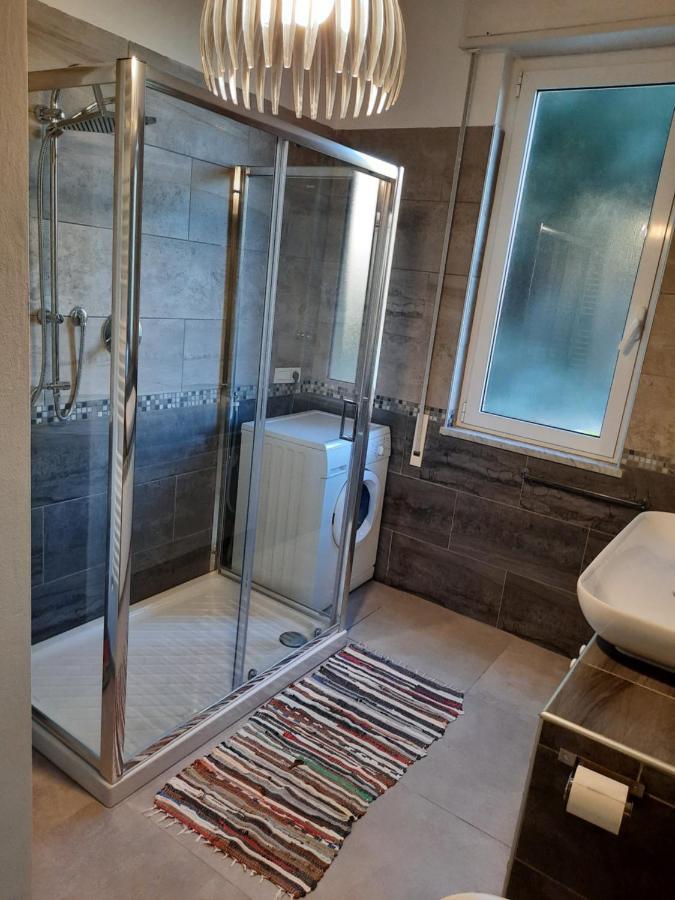 Casa Matilde - Appartamento Vista Mare - Con Posto Auto Finale Ligure Zewnętrze zdjęcie