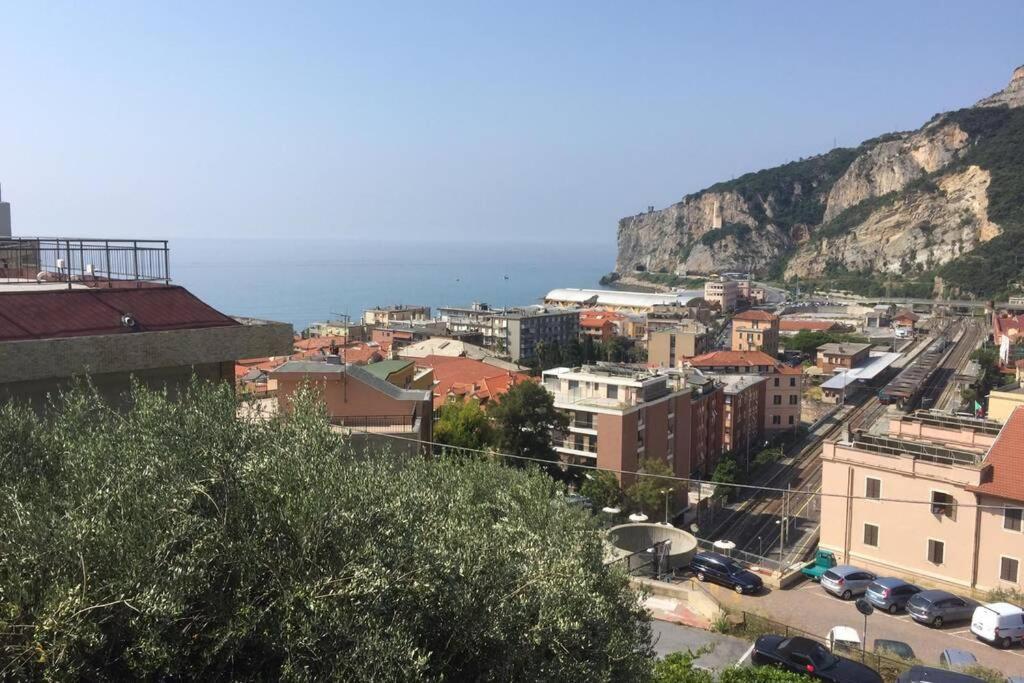 Casa Matilde - Appartamento Vista Mare - Con Posto Auto Finale Ligure Zewnętrze zdjęcie