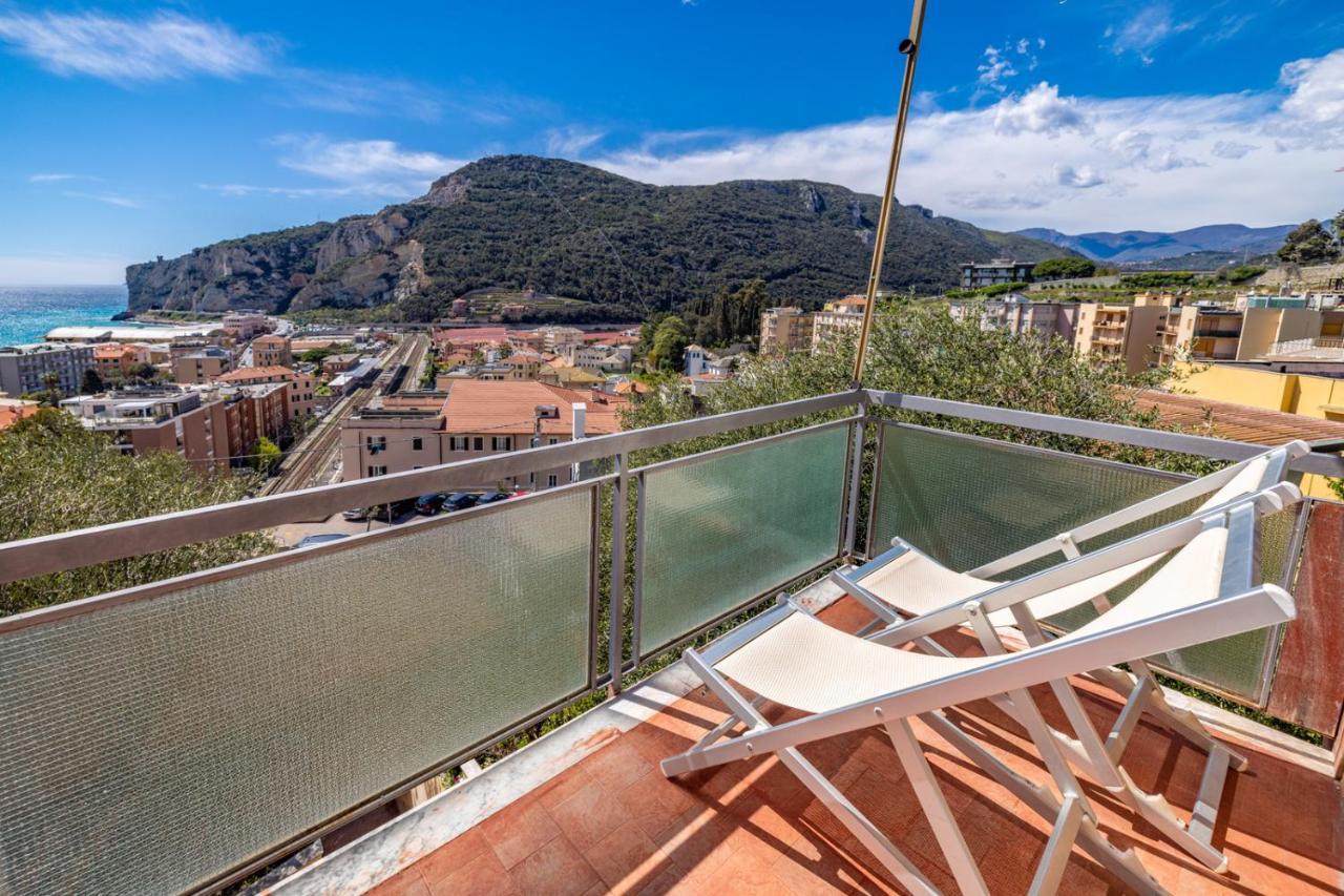 Casa Matilde - Appartamento Vista Mare - Con Posto Auto Finale Ligure Zewnętrze zdjęcie