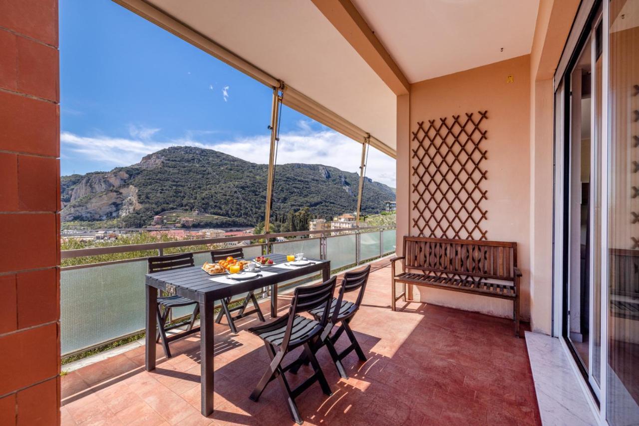 Casa Matilde - Appartamento Vista Mare - Con Posto Auto Finale Ligure Zewnętrze zdjęcie