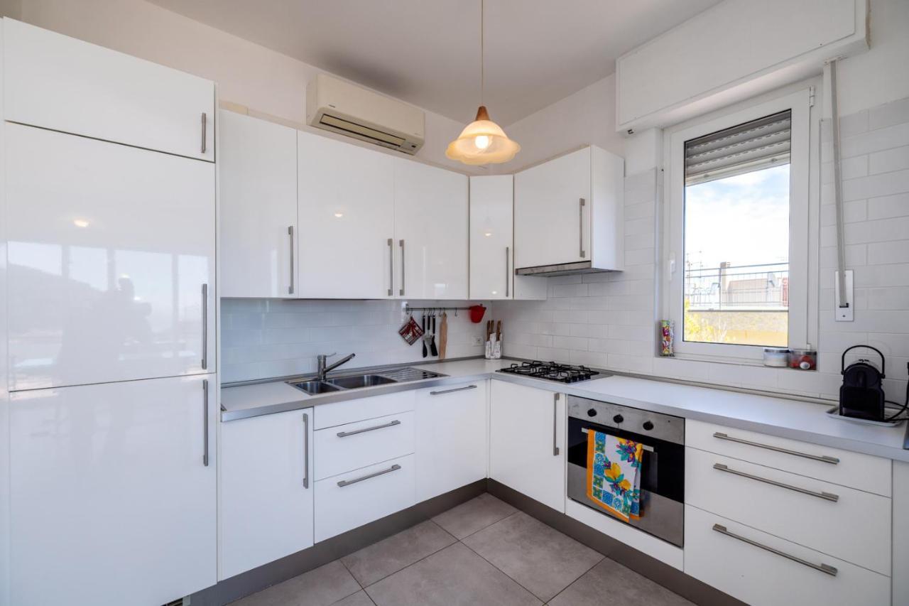 Casa Matilde - Appartamento Vista Mare - Con Posto Auto Finale Ligure Zewnętrze zdjęcie