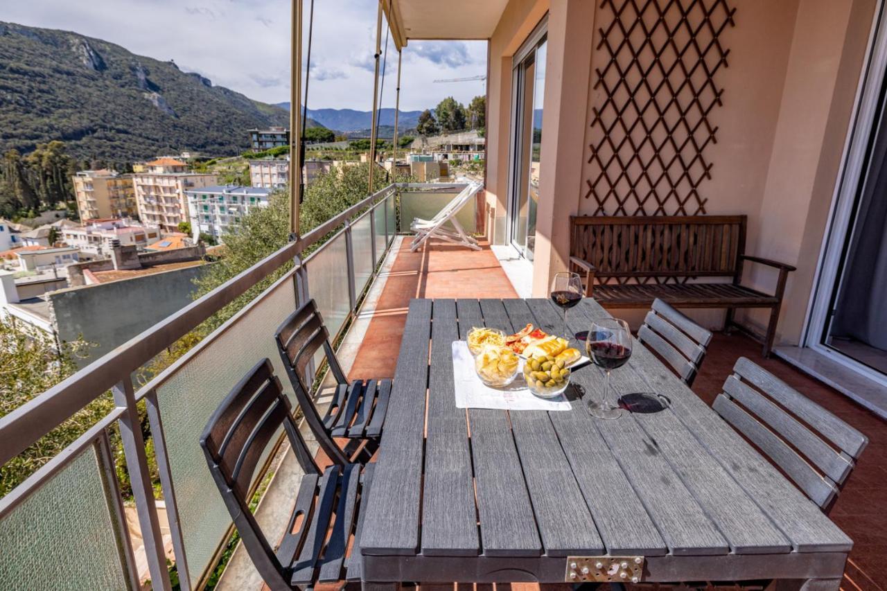Casa Matilde - Appartamento Vista Mare - Con Posto Auto Finale Ligure Zewnętrze zdjęcie